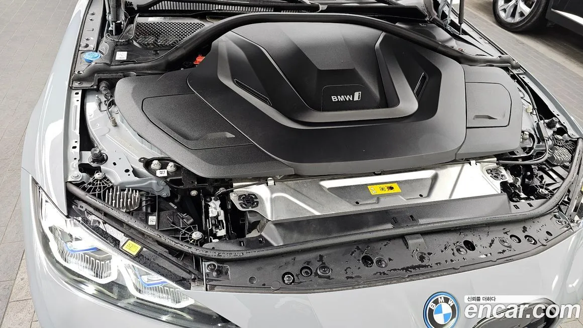 BMW i4 2024 из KR, фото 8