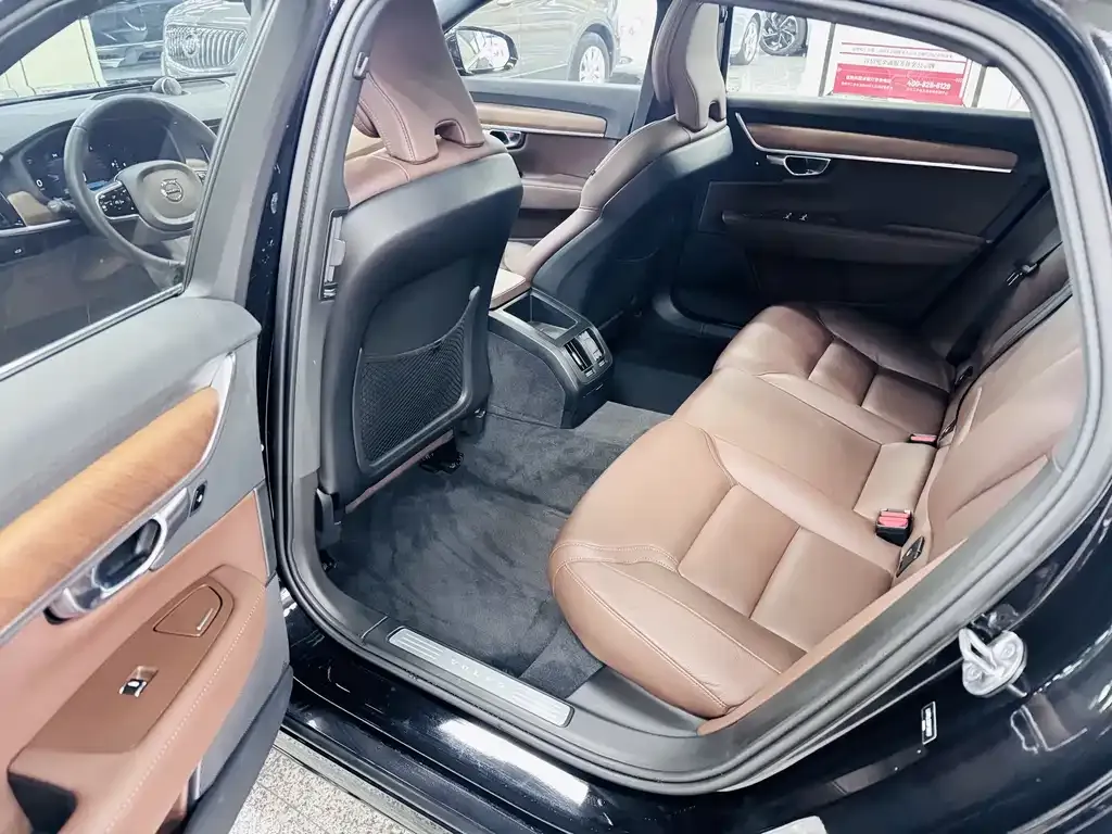 Volvo S90 2022 из CN, фото 4