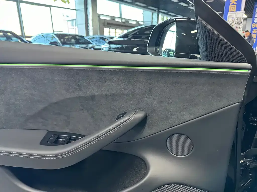Tesla Model 3 2025 из CN, фото 3