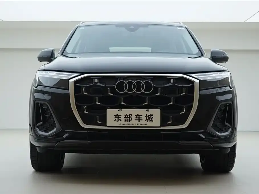 Audi Q7 2024 из CN, фото 2