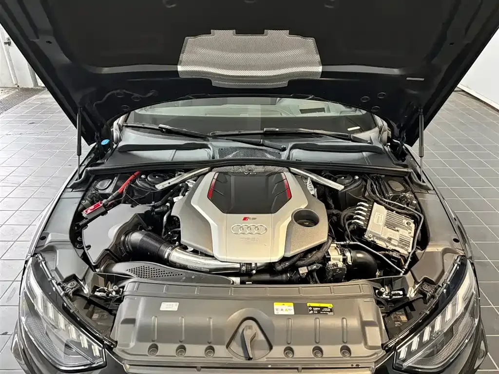 Audi RS 4 2024 из CN, фото 10