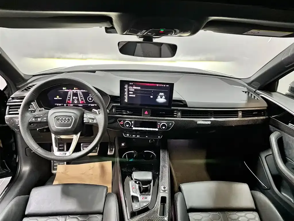 Audi RS 4 2024 из CN, фото 9