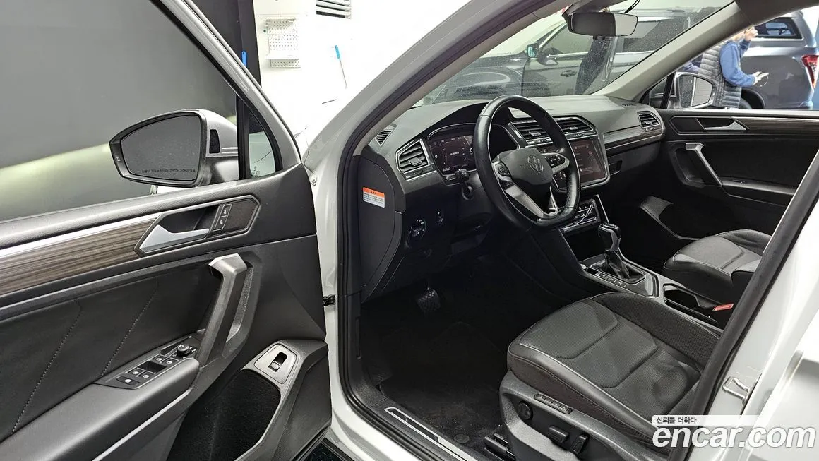Volkswagen Tiguan 2023 из KR, фото 10