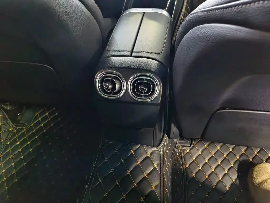 Mercedes-Benz C-Class 2023 из CN, фото 10