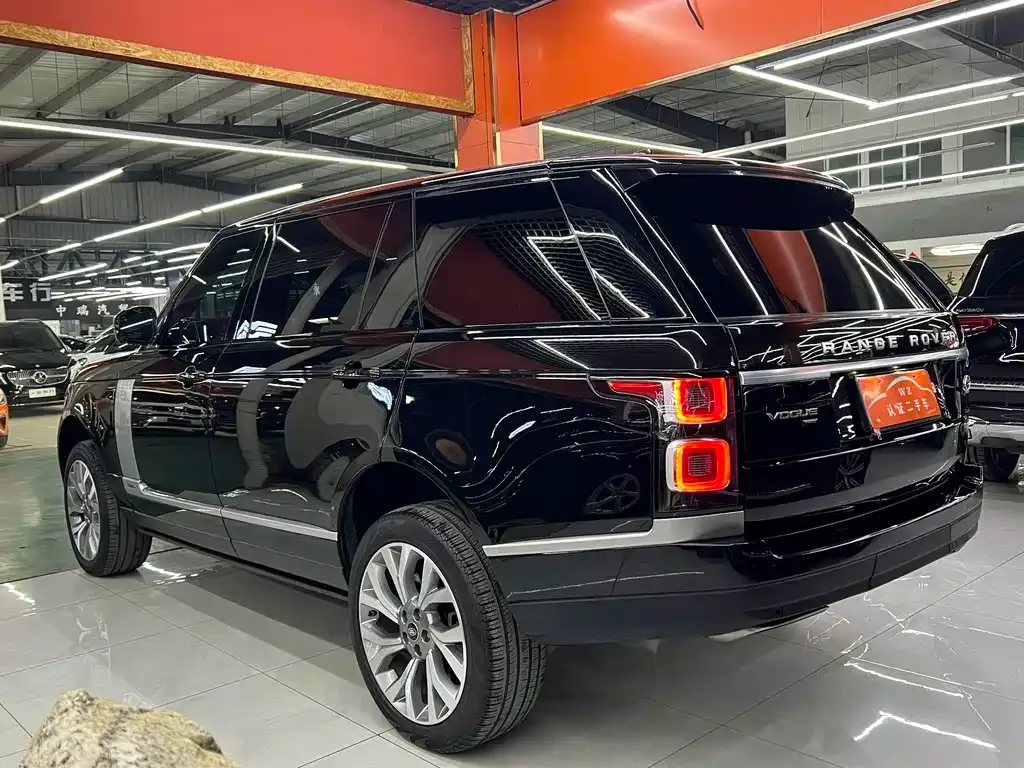 Land Rover Range Rover 2021 из CN, фото 2