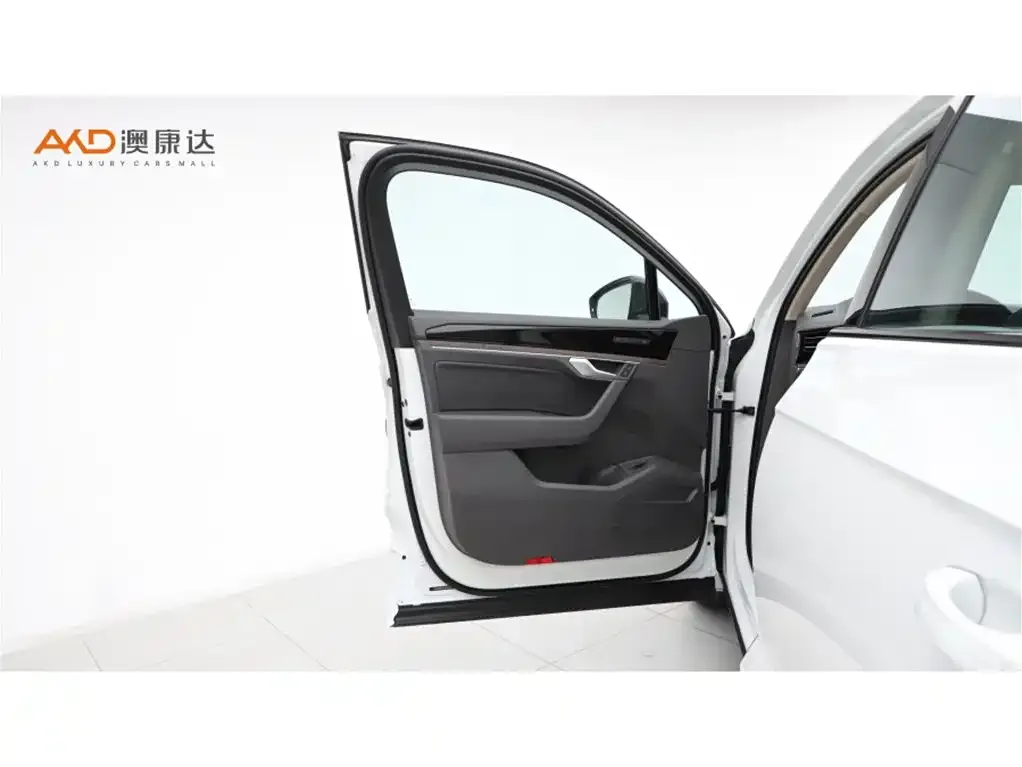 Volkswagen Touareg 2022 из CN, фото 5