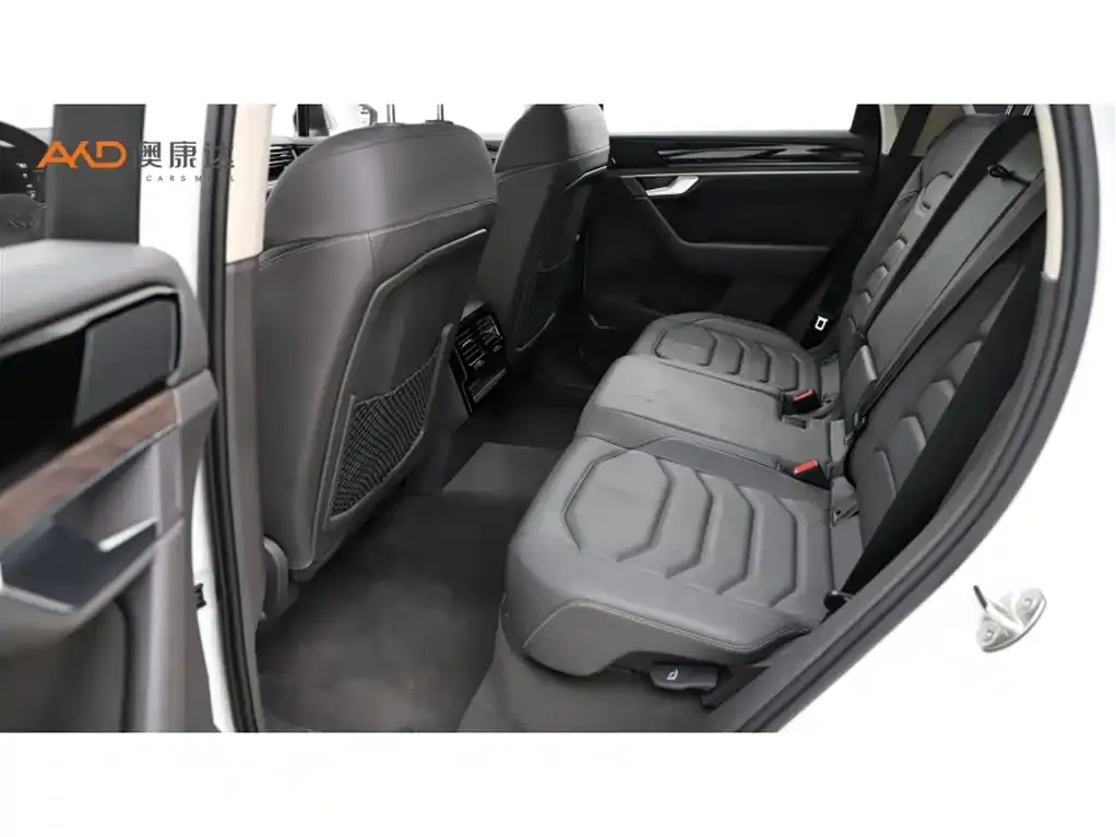 Volkswagen Touareg 2022 из CN, фото 6