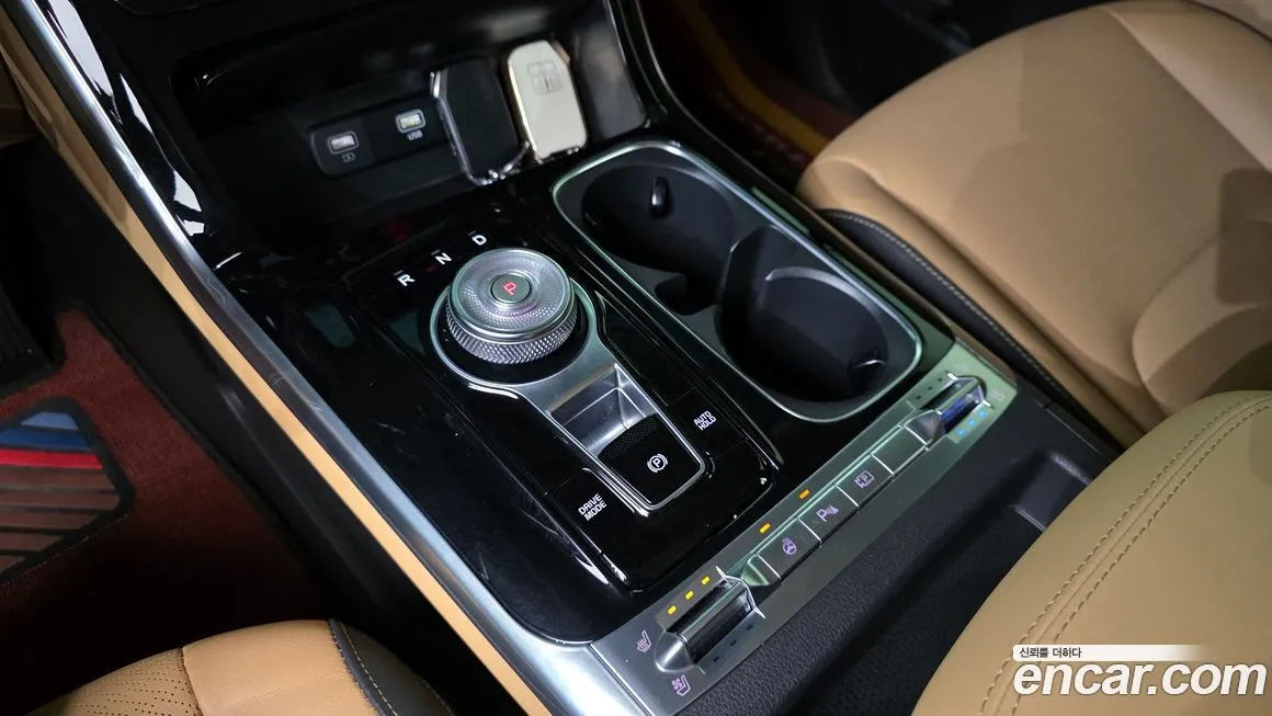 Kia Carnival — фото 10