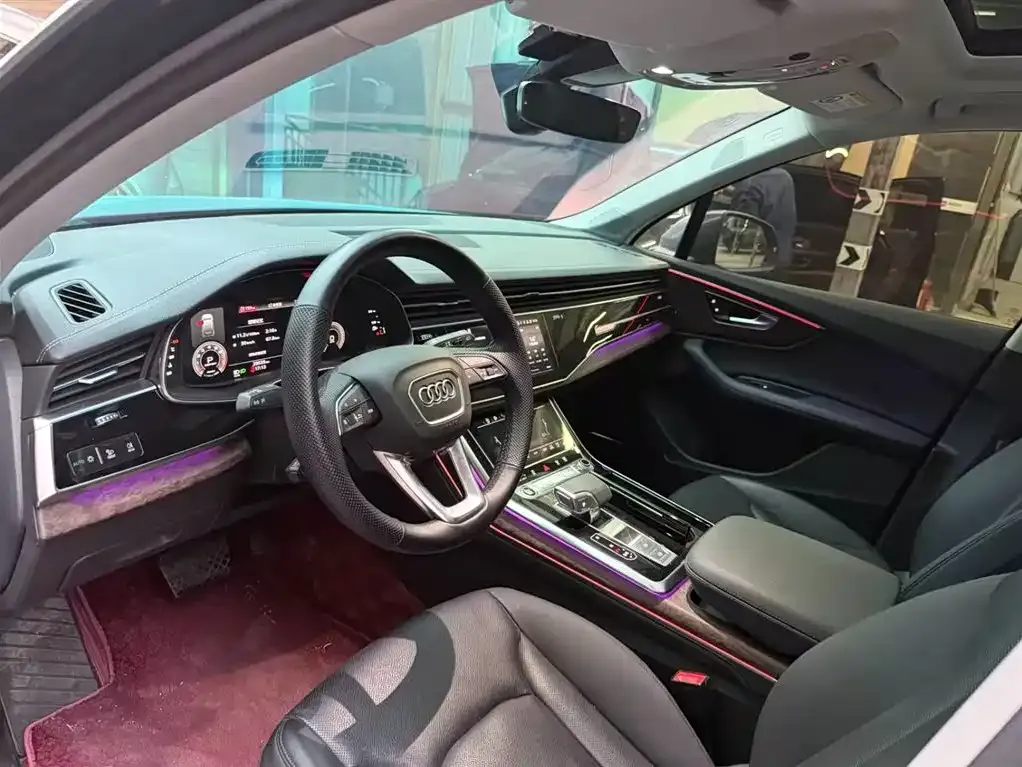 Audi Q7 2024 из CN, фото 3