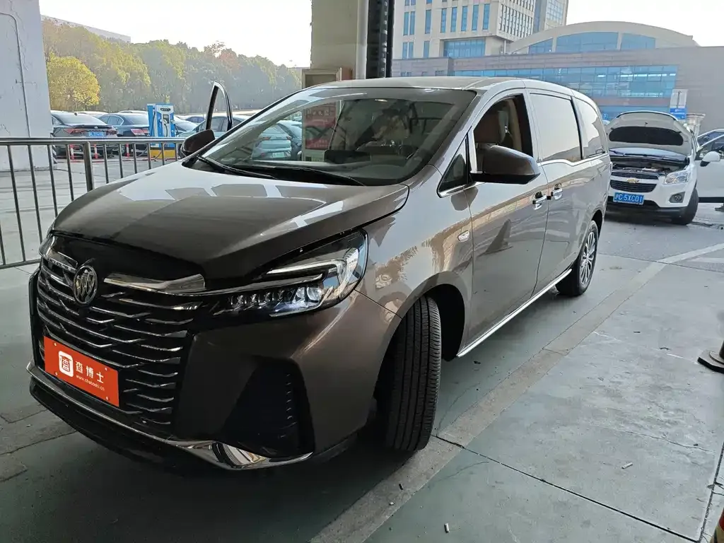 Buick GL8 2025 из CN, фото 1