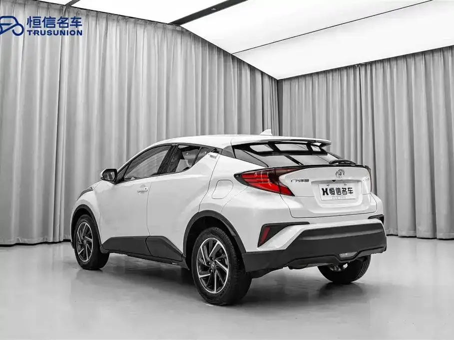 Toyota C-HR 2023 из CN, фото 4
