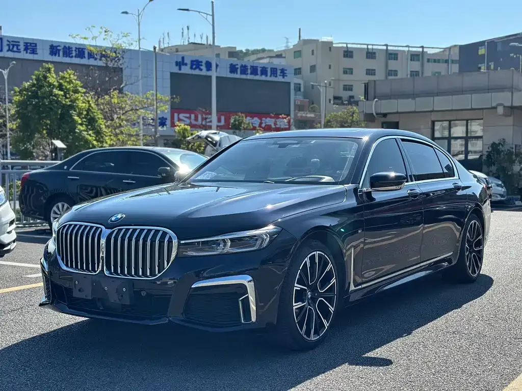 BMW 7 Series 2021 из CN, фото 3