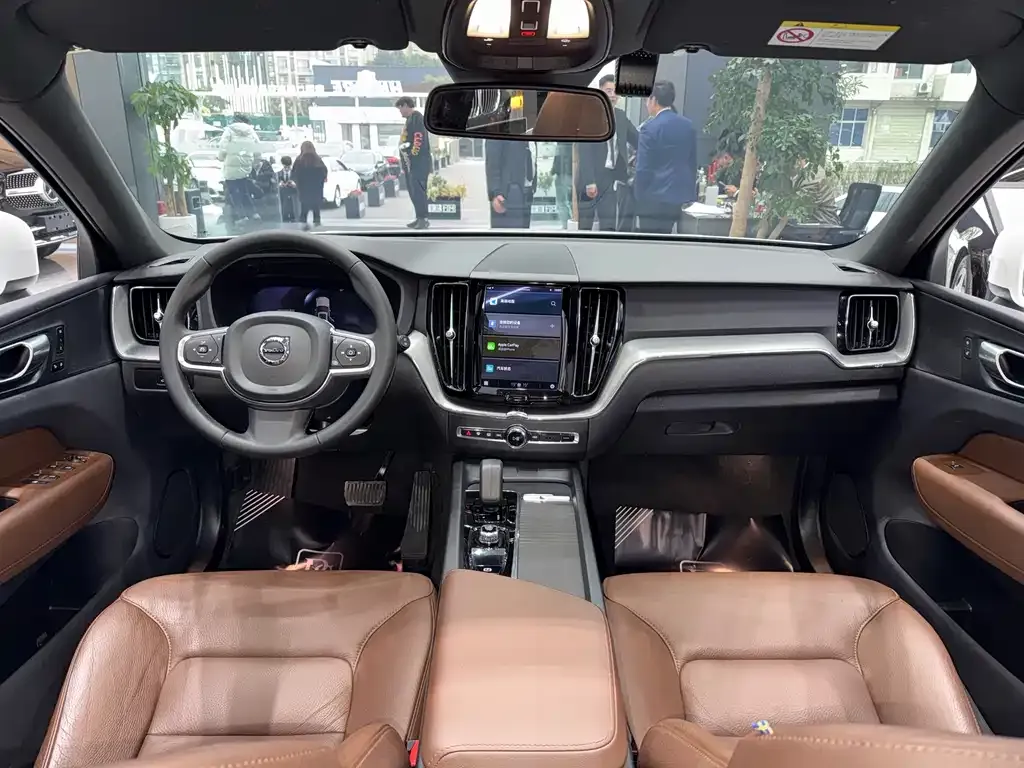 Volvo XC60 2022 из CN, фото 9