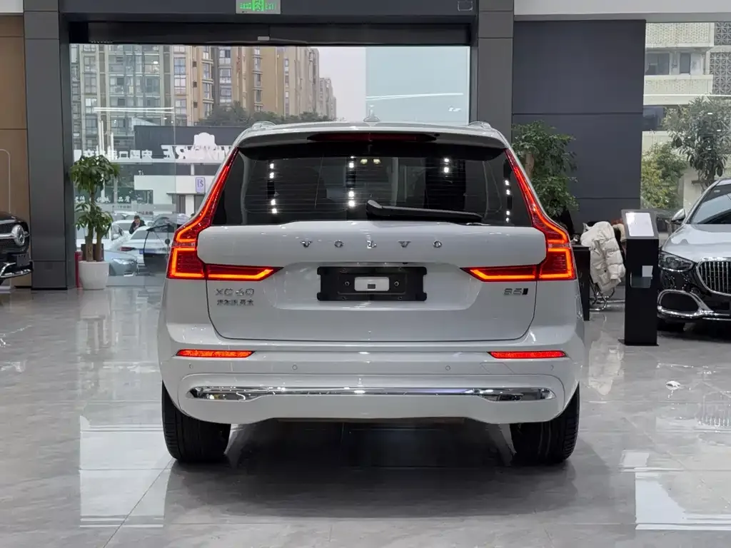 Volvo XC60 2022 из CN, фото 7