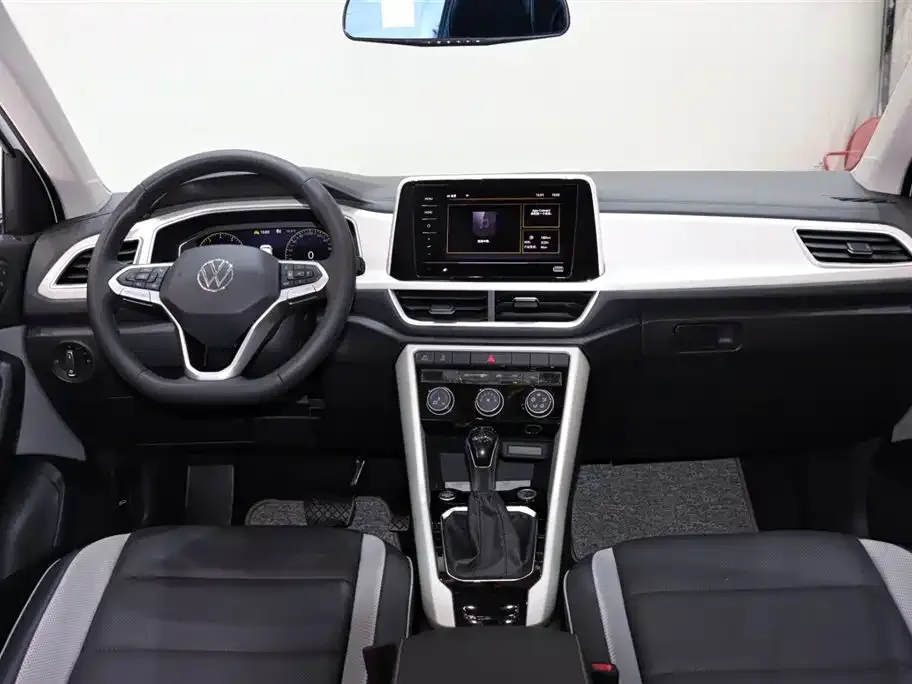 Volkswagen T-Roc 2023 из CN, фото 8