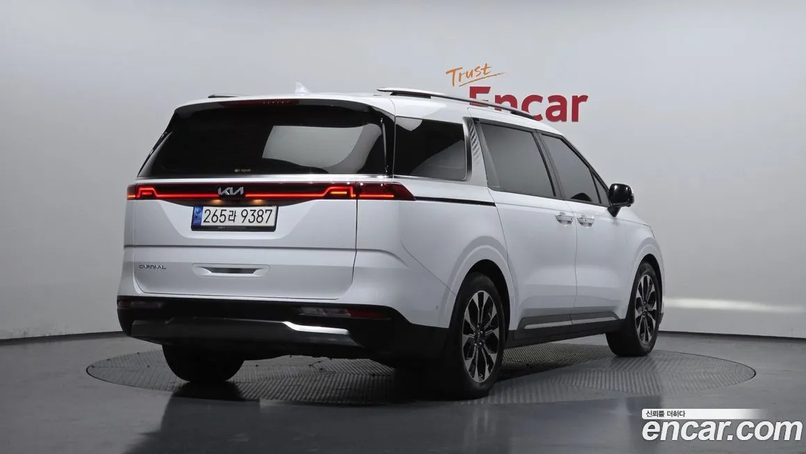 Kia Carnival — фото 2