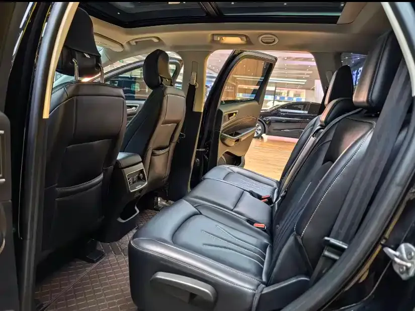 Ford Edge 2022 из CN, фото 2