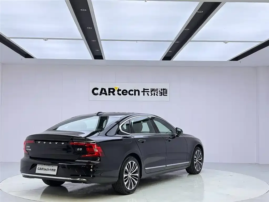Volvo S90 — фото 3
