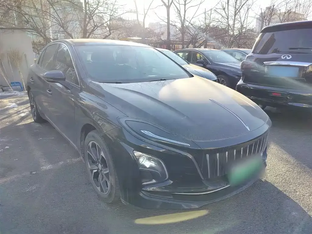 Hongqi E-QM5 2024 из CN, фото 4