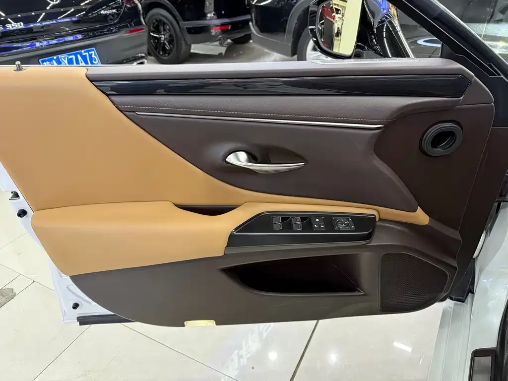 Lexus ES 2021 из CN, фото 5