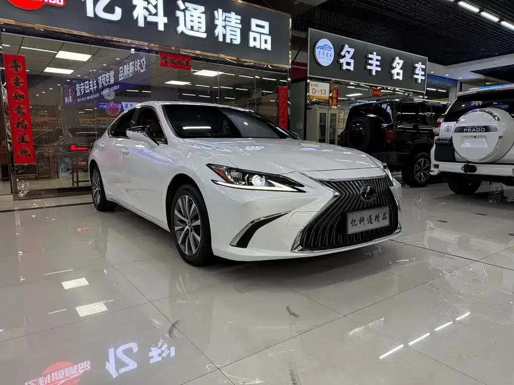 Lexus ES 2021 из CN, фото 3
