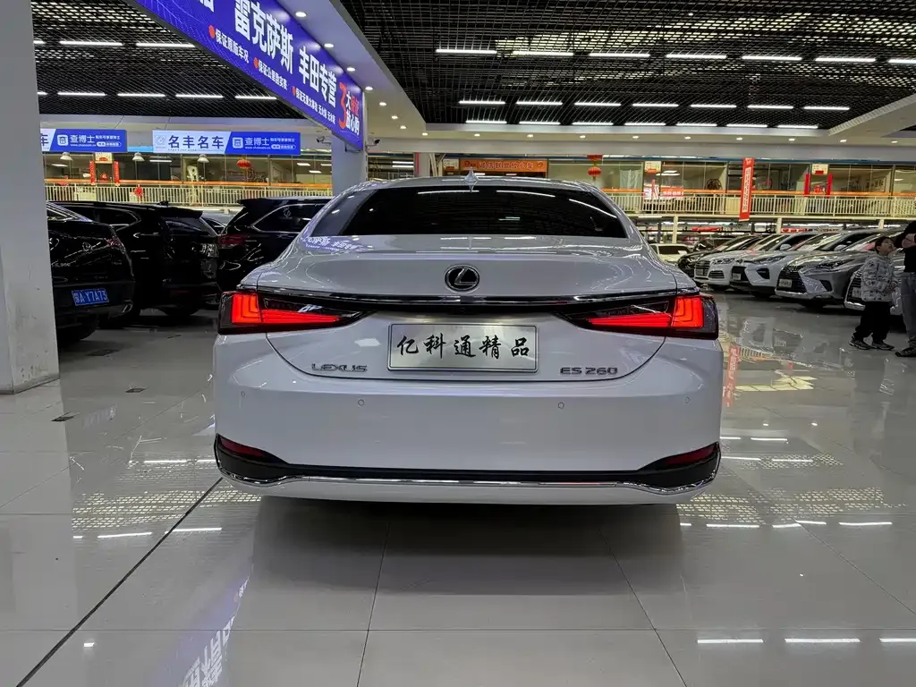Lexus ES 2021 из CN, фото 8
