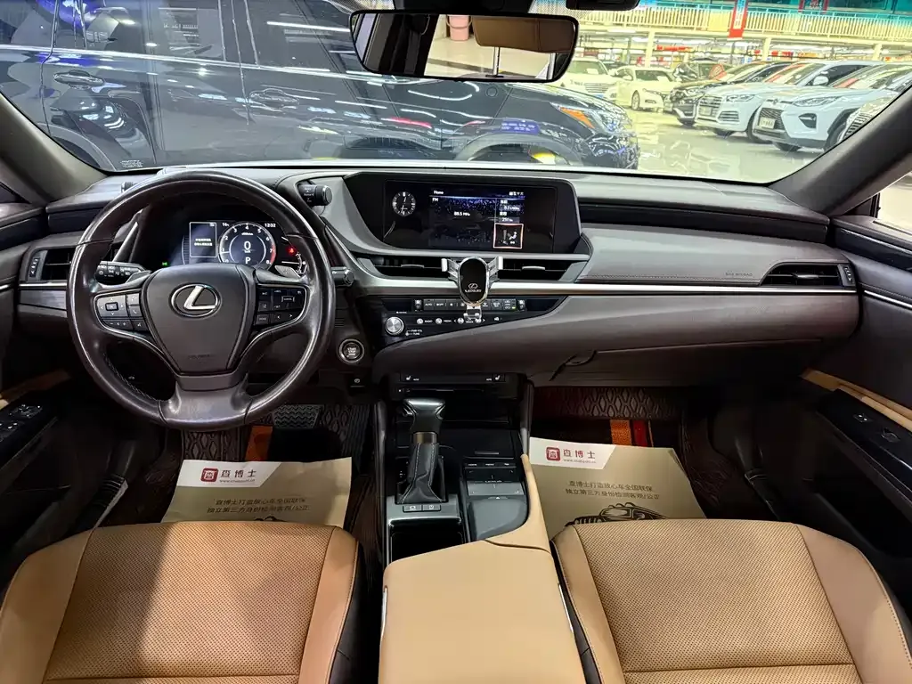Lexus ES 2021 из CN, фото 4