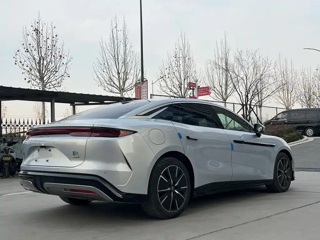 BYD Han L 2025 из CN, фото 9