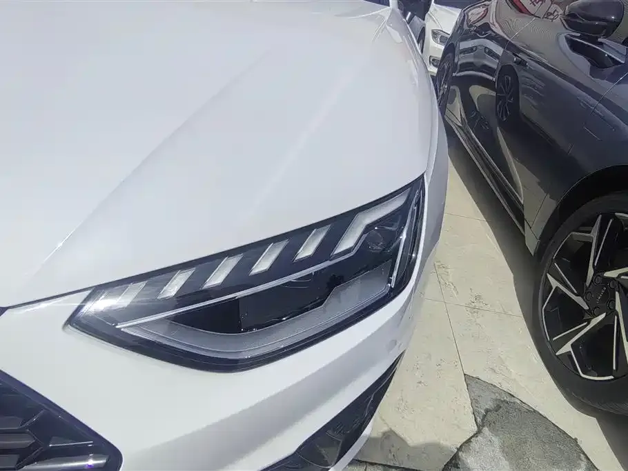 Audi A4L 2024 из CN, фото 5