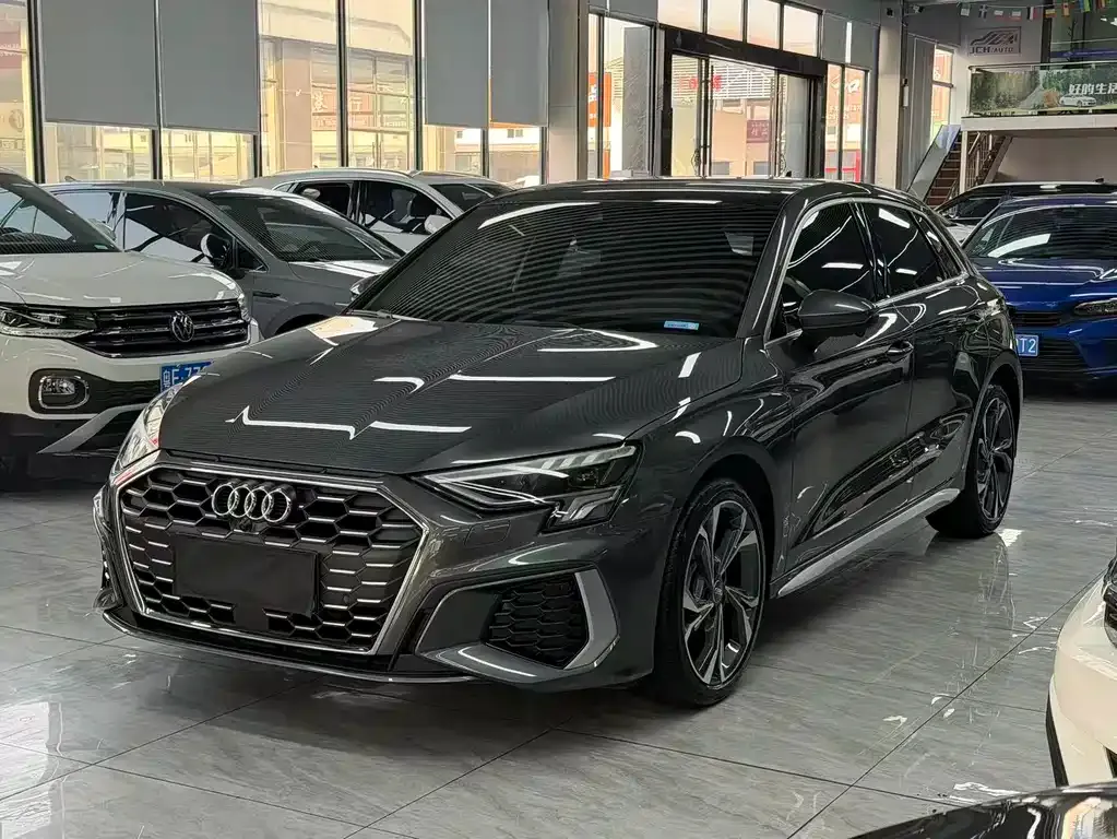 Audi A3 2021 из CN, фото 1