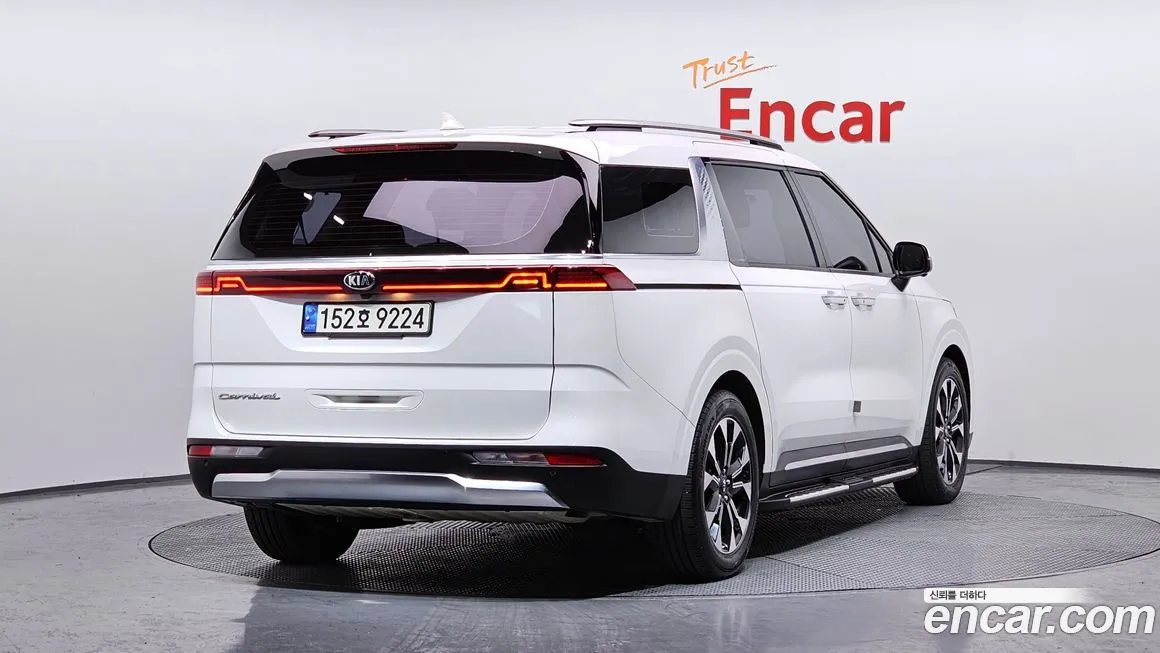Kia Carnival — фото 2