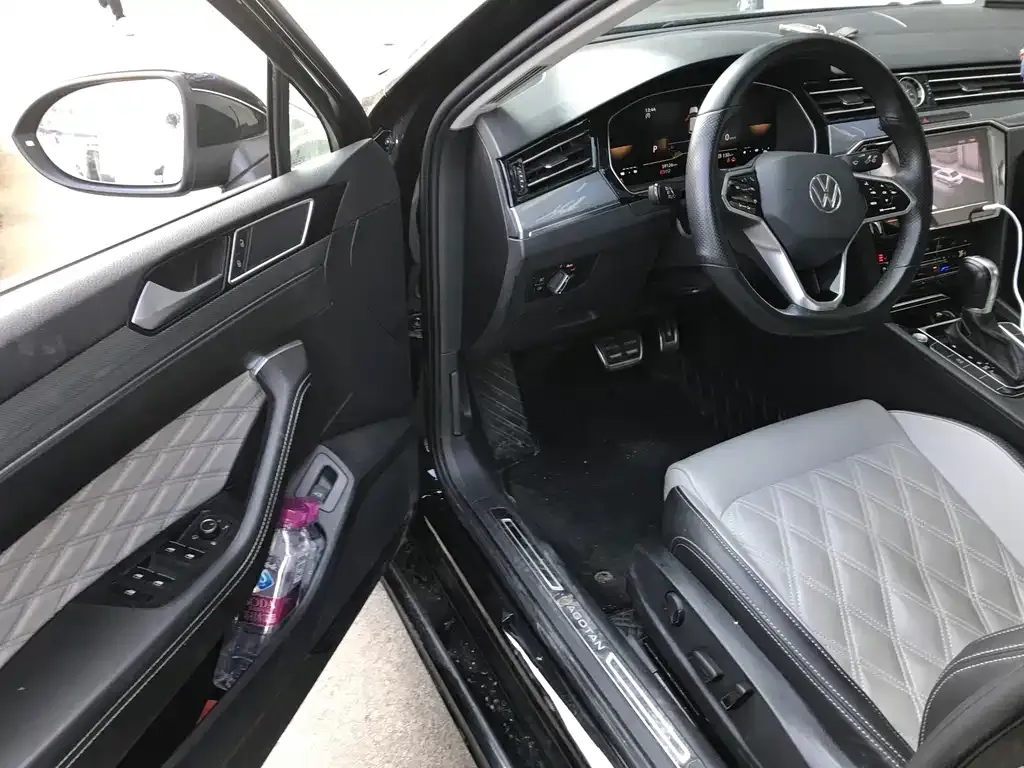Volkswagen Magotan 2023 из CN, фото 6
