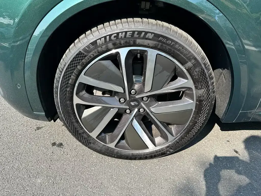 Li Auto L8 2024 из CN, фото 2
