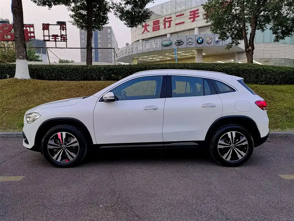 Mercedes-Benz GLA 2023 из CN, фото 3