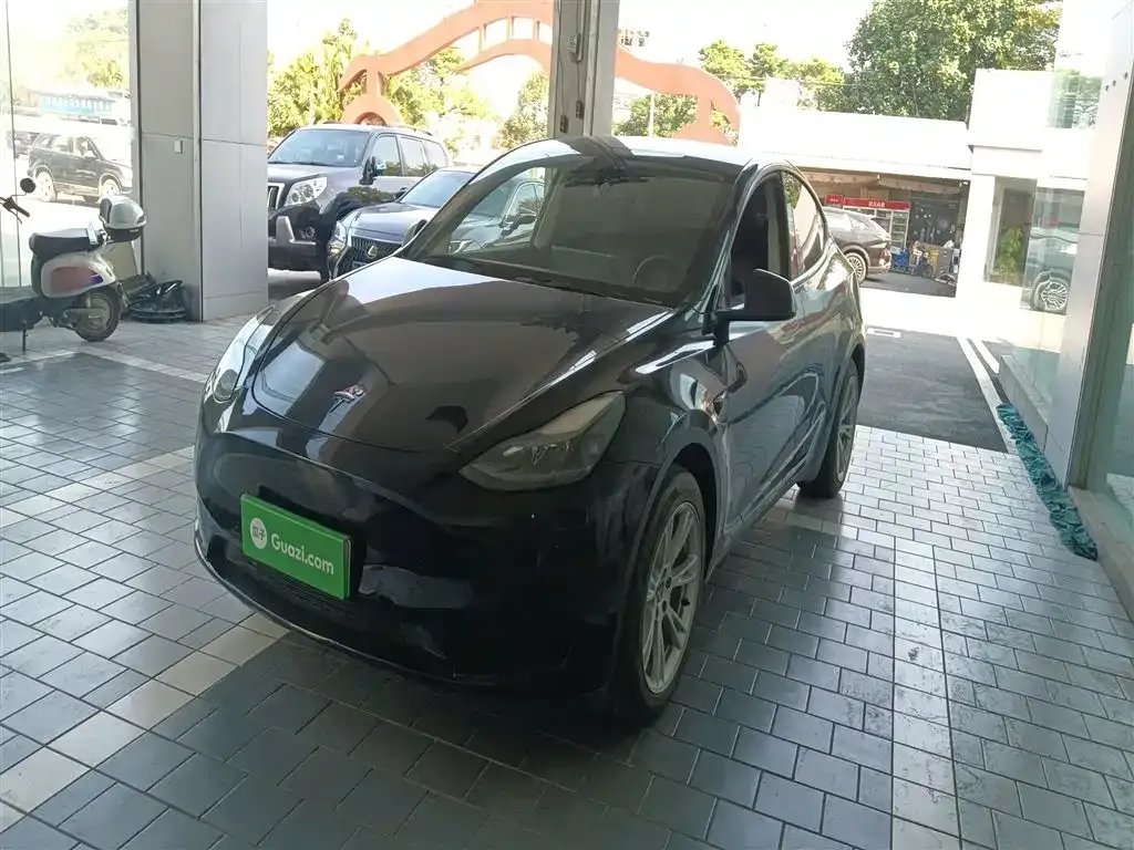 Tesla Model Y 2023 из CN, фото 1