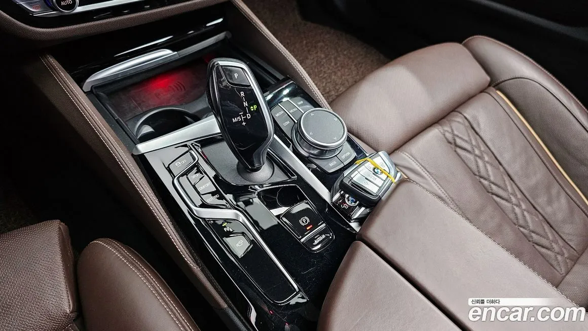 BMW 5-Series 2021 из KR, фото 9