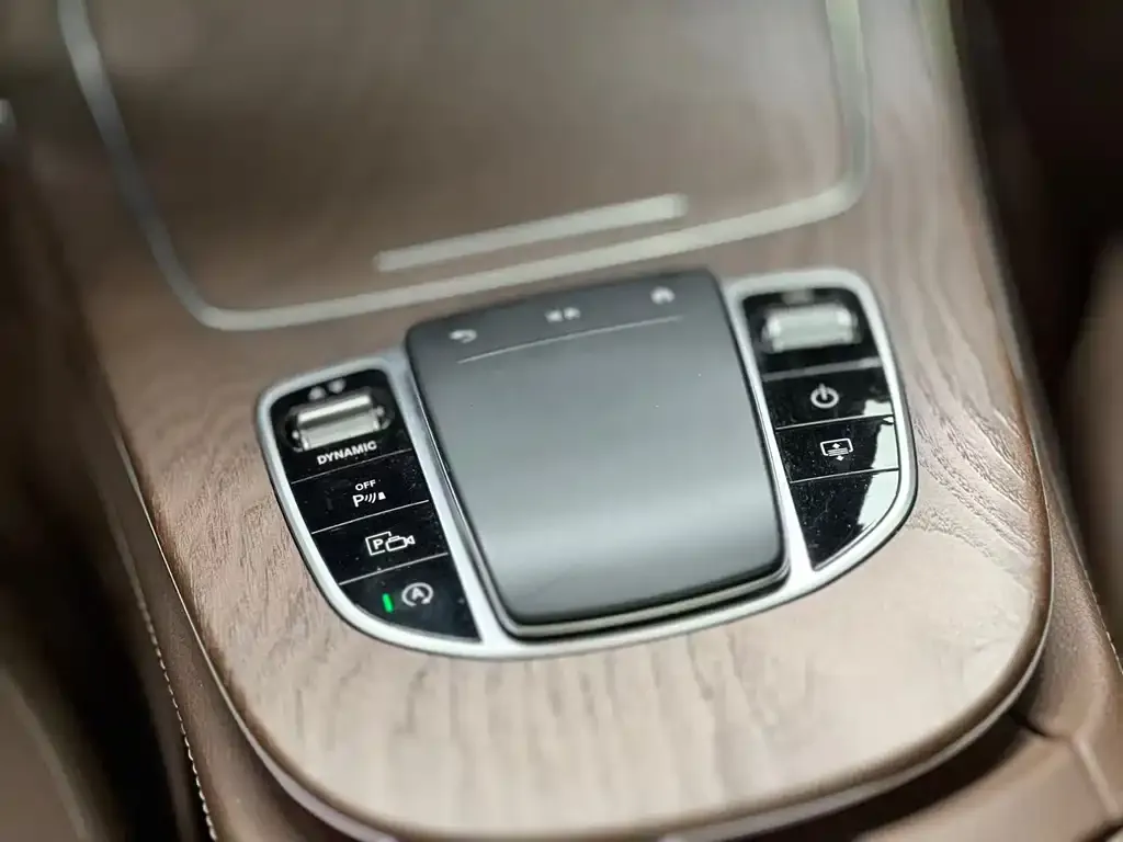 Mercedes-Benz E-Class 2021 из CN, фото 2