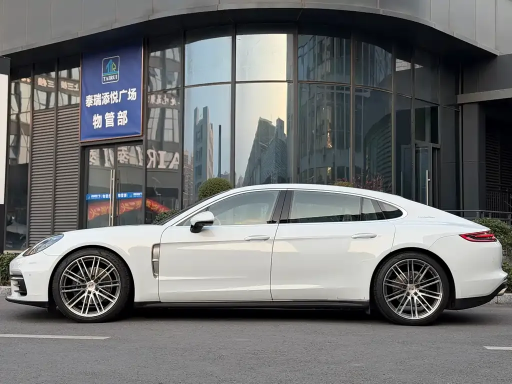Porsche Panamera 2021 из CN, фото 3