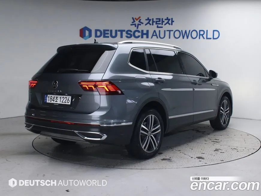 Volkswagen Tiguan — фото 2