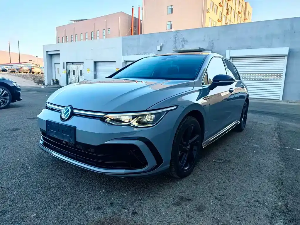 Volkswagen Golf 2024 из CN, фото 1