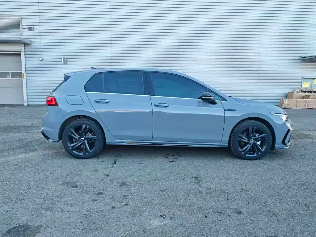 Volkswagen Golf 2024 из CN, фото 6