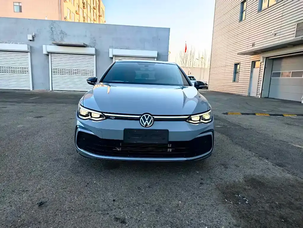 Volkswagen Golf 2024 из CN, фото 8