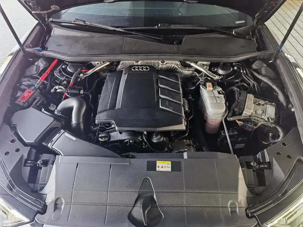 Audi A6L 2021 из CN, фото 5