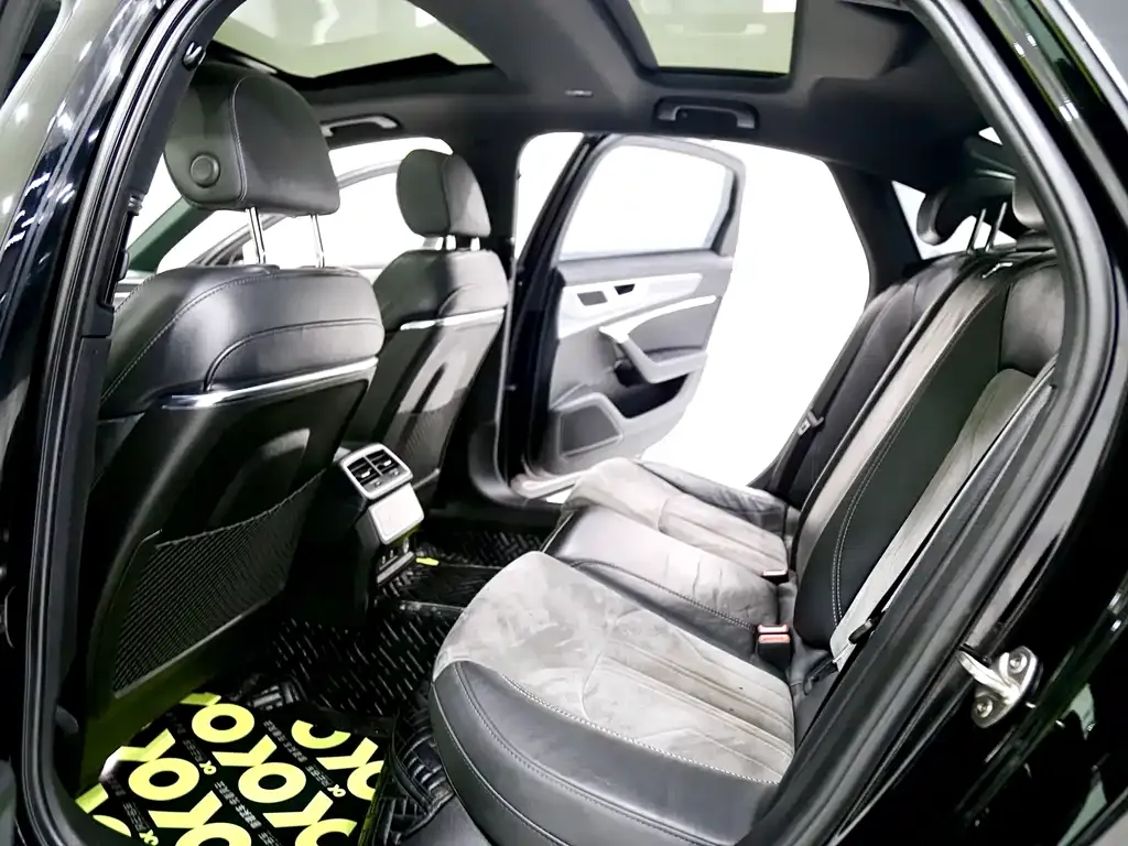 Audi A6L 2023 из CN, фото 10