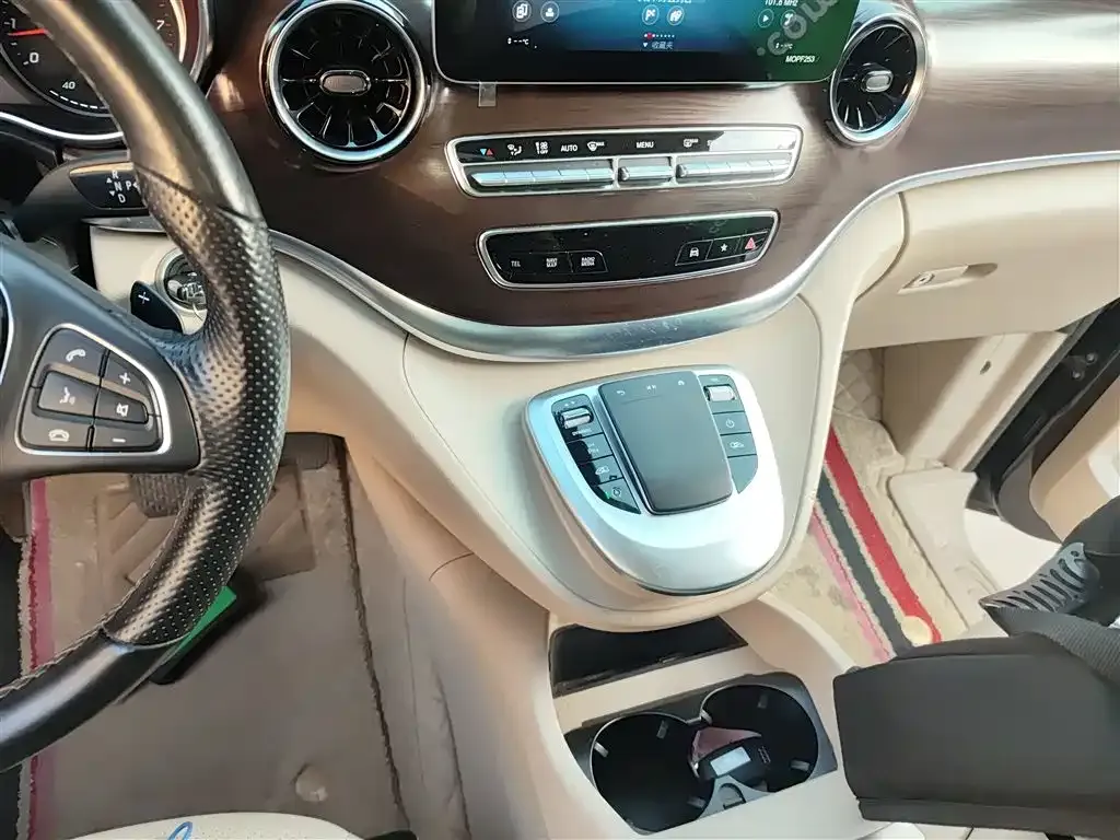 Mercedes-Benz V-Class 2022 из CN, фото 7