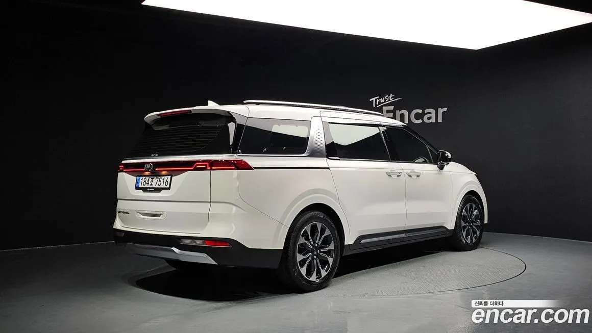 Kia Carnival — фото 2