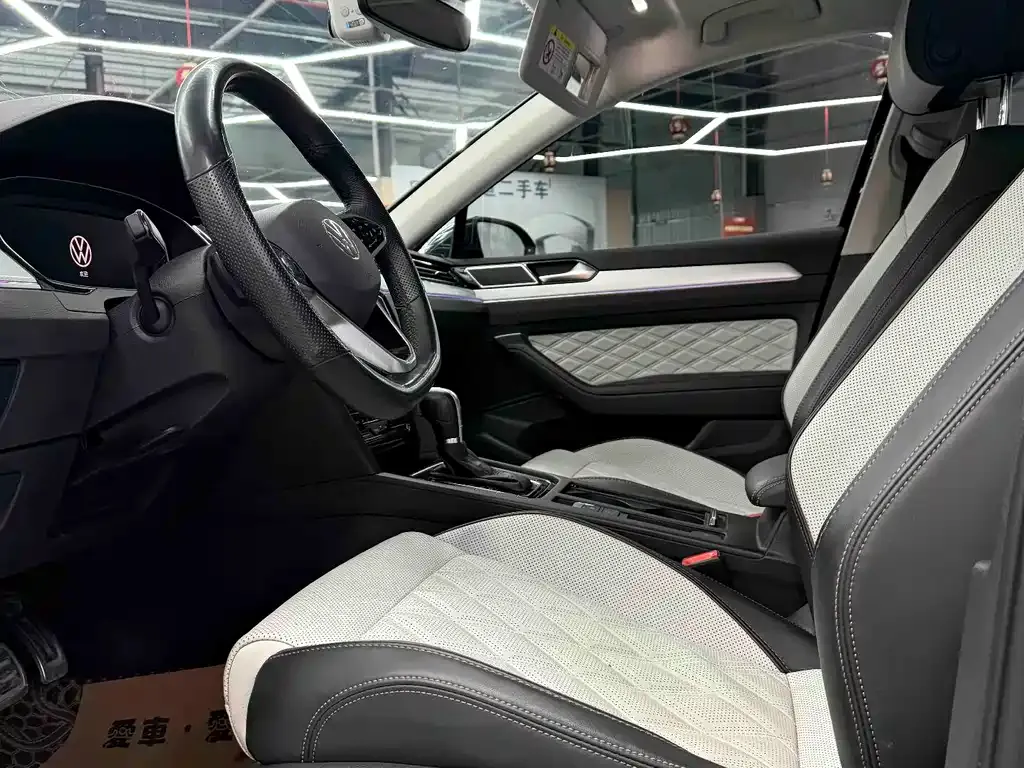 Volkswagen Magotan 2023 из CN, фото 3