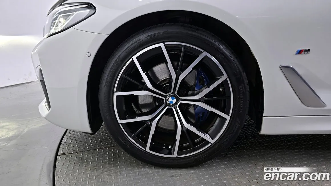 BMW 5-Series 2021 из KR, фото 10