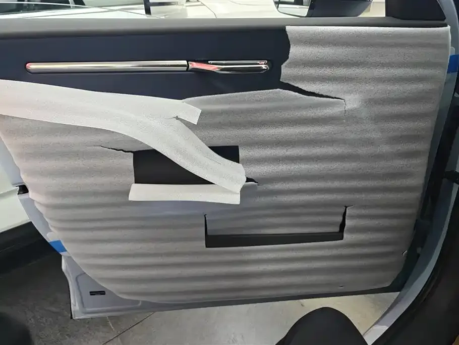 Volvo EX30 2025 из CN, фото 7
