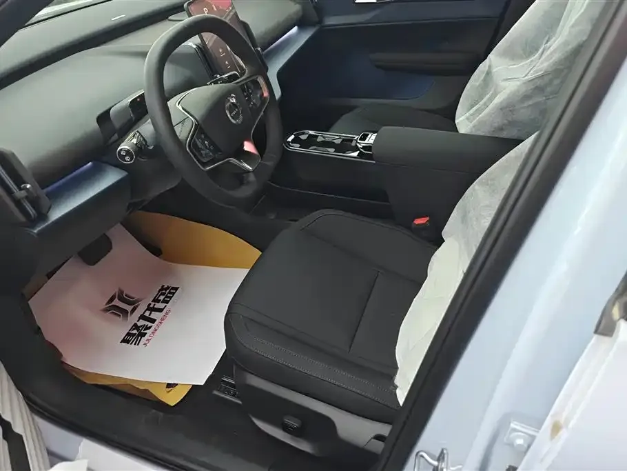 Volvo EX30 2025 из CN, фото 9